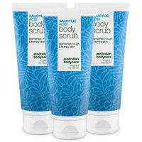Lichaamsscrub met salicylzuur voor een zuivere en gladdere huid — Body Scrub met salicylzuur verwijdert puistjes en onzuiverheden. Bevat salicylzuur, glycolzuur, abrikozenpitpoeder en allantoïne.